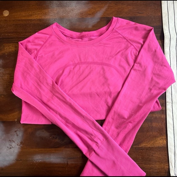Pink lululemon long sleeve swiftly tech size 14 - Picture 4 of 4